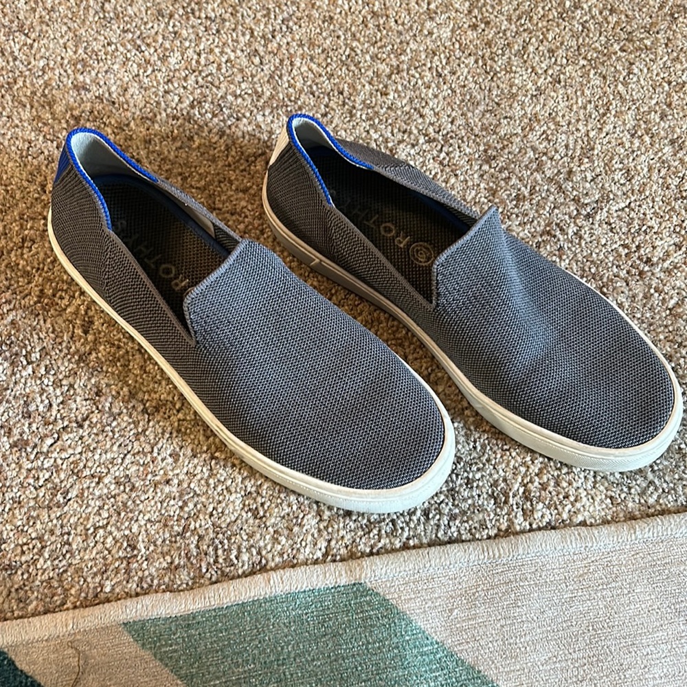 ❤️ 2 pairs of Rothy’s!!